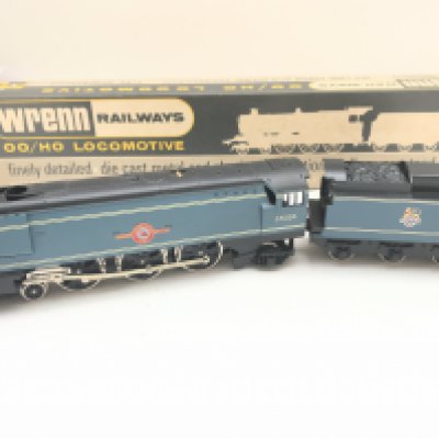 A Boxed Wrenn 00 Gauge Lamport and Holt 4-6-2 B.R. Blue Locomotive. #W2267.
