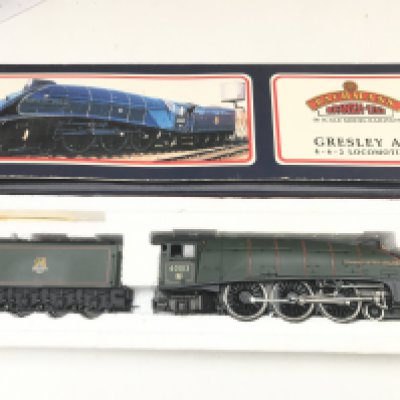 A Boxed Bachmann 00 Gauge A4 60013 Dominion Of New Zealand BR Green Early Emblem Locomotive. #31-955.