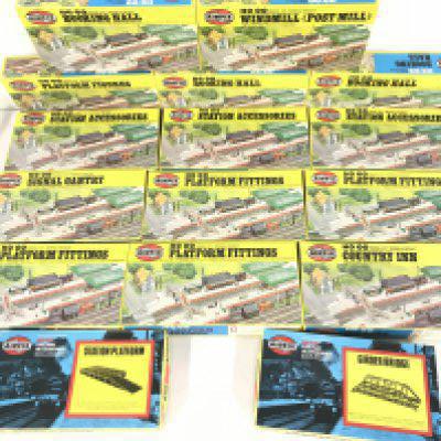 A Collection of Boxed Airfix 00 Gauge Railway Kits.