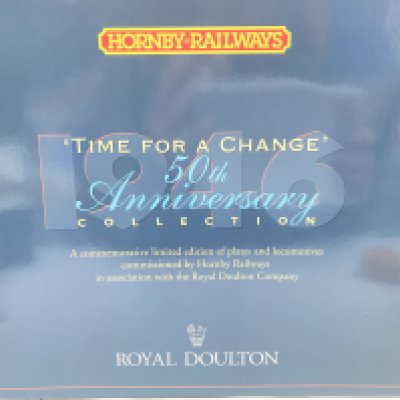 A Boxed Hornby/Royal Doulton GWR 4-6-0 King Henry VI. #R650.