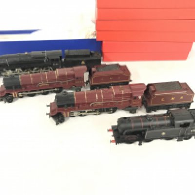 4 X 00 Gauge Locomotives by Hornby/Tri-ang.