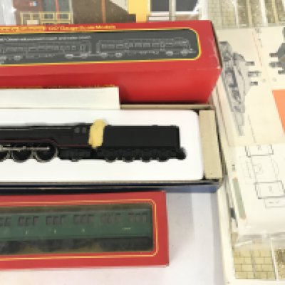 A Collection of Superquick Model Kits and 2 Boxed Locos and Coach.