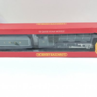 A Boxed Hornby 00 Gauge LNER 4-6-2 Loco Class A3 Pretty Polly limited Edition #R375.