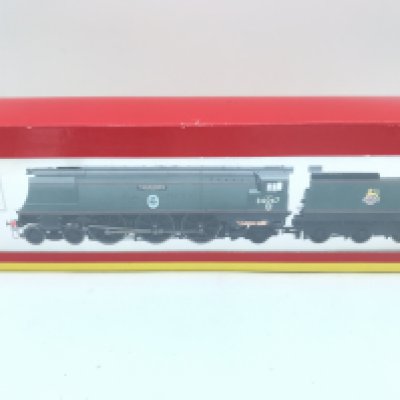 A Boxed Hornby 00 Gauge BR 4-6-2 Battle Of Britain Class 34067 Tangmere. #R2221.