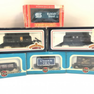 A Small Collection of Boxed 00 Gauge Wagons. By Airfix. Bachmann and Hornby.