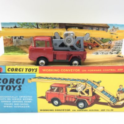 A Boxed Corgi Working Conveyor On Forward Control Jeep F.C.-150 #64. No Figure. Belt or Sandbags.