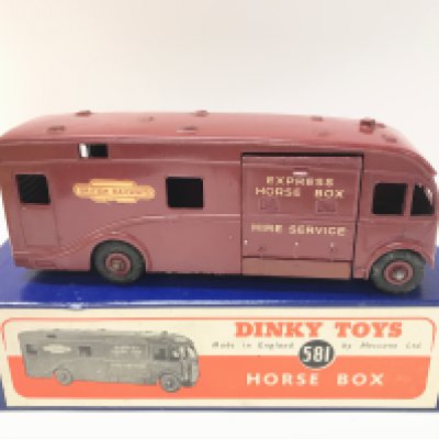 A Boxed Dinky Toys Horse Box #581.