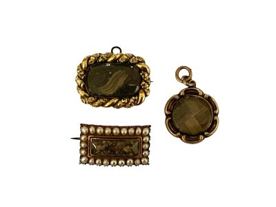 3 pieces of Victorian yellow metal  mourning jewellery.