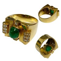 A modern design heavy 18ct yellow gold ring, continental marks inset with a cabochon emerald and brilliant cut diamonds. Size N. (A)