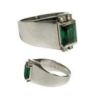 An 18ct white gold modern design ring set with baguette cut tourmaline and diamonds. 9.5g, Size M.5.
