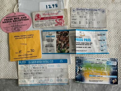 Manchester United Away Football Tickets: All press tickets from the late 90s the former property of Pat Crerand and Gordon Hill. Includes from 98/99 treble season Derby Leicester Newcastle and Middlesbrough. (7)