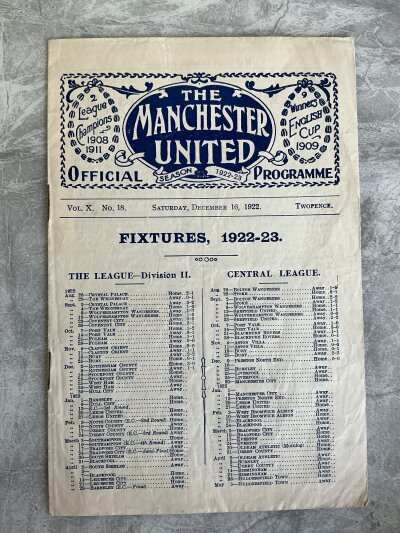 1922 - 1923 Manchester United v Stockport County Football Programme: Excellent condition league programme with no team changes.