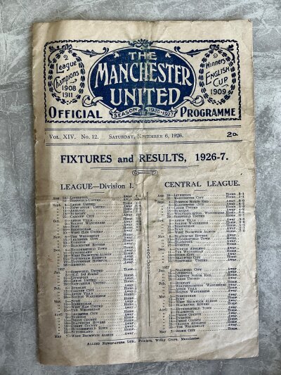 26/27 Manchester United v Sheffield Wednesday Football Programme: Good condition league programme with no team changes. Folding. Staples removed not rotted away.