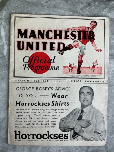 35/36 Manchester United v Nottingham Forest Football Programme: Good condition league programme with no team changes. Rusty staples removed.