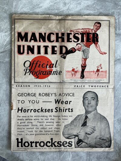 35/36 Manchester United v Bradford City Football Programme: Fair condition league programme with no team changes. Wear and a small tear on cover.