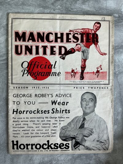 35/36 Manchester United v Newcastle Football Programme: Good condition league programme with no team changes. Light fold.