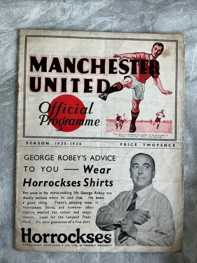 35/36 Manchester United v Southampton Football Programme: Good condition league programme with team changes. Light fold.