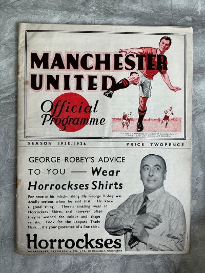 35/36 Manchester United v Swansea Football Programme: Very good condition league programme with no team changes. Rusty staples holding firm.