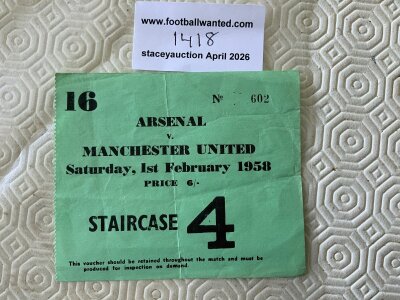57/58 Arsenal v Manchester United Football Ticket: Historic match dated 1 2 1958 as it was the Busby Babes last ever match on English soil before the Munich disaster. Also said to be the best ever match played at Highbury an exciting 4-5 win for Man Utd. Very good with fold.