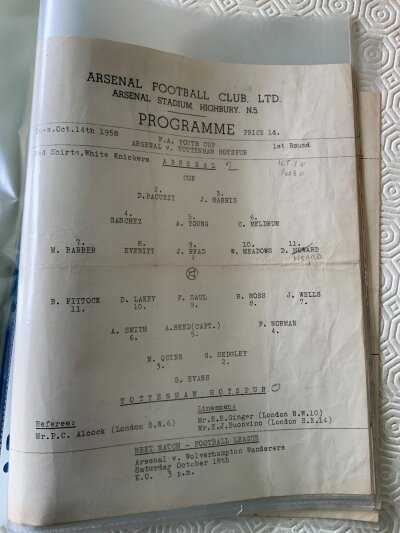 58/59:Arsenal Youth + Reserve Home Football Programmes: Includes all 17 Combination matches, 2 x London FA Cup plus all 5 youth cup matches of which 4 are single sheets. C/W SE Counties single sheets v Brentford and Millwall. Very good. (26)