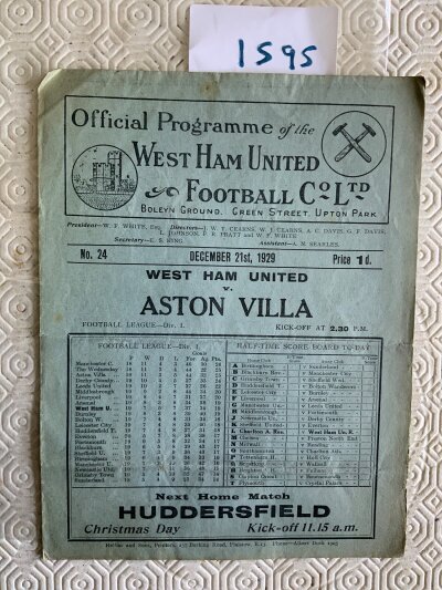 1929 - 1930 West Ham v Aston Villa Football Programme: Good condition 4 pager league match with no team changes.