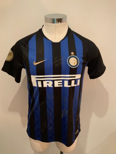 Inter Milan 2016 2017 Signed Football Shirt: Blue and black short sleeve shirt. Signed to front by many players.