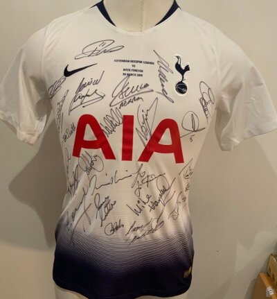 Tottenham 2018 - 2019 Signed Football Shirt: White short sleeve shirt. Signed to front by the team. Front has wording for the Legends v Inter Forever match on 30 3 2019.