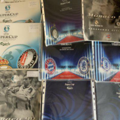 Super Cup Final Football Programmes: Nice collection to include Club World Cup programmes from 1967 to 2005 in very good condition with no duplication. (25)