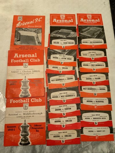Arsenal Home Football Programmes: Includes 57/58 Manchester United the last match for the Busby Babes on home soil and has no writing. 19 programmes in the 50s plus a further 60 from the 60s. Very good. (79)