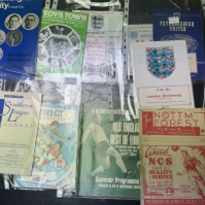 FA X1 Football Programme Collection: Full of Englands biggest stars. Includes 46/47 at Notts Forest with faults and some more modern. Instructions to sell. (16)