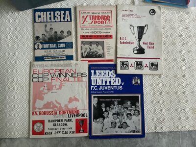 European Final Football Programmes: 1966 Dortmund v Liverpool, 1971 Leeds v Juventus, 1976 Anderlecht v West Ham, 1962 Standard Liege v Real Madrid, 1971 Chelsea v Real Madrid, 1966 Barcelona ( both Chelsea editions ), 1969 Newcastle v Ujpest Dozsa, 1968 Leeds v Ferencvaros. There are non finals also to include 1963 Partick v Glentoran, 1963 Sheffield Wednesday x 2, 1972 Ajax v Arsenal, 1968 Real Madrid v Manchester United, 1957 Leicester v Dortmund. Very good. (13)