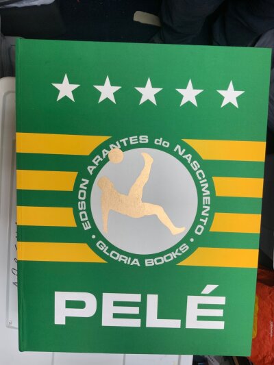 Pele Rare Large Signed Ltd Edition Book With Display Glass: Incredibly large book ltd edition number 770/2500 in expensive case with white glove and separate box containing large perspex case for display purposes. Cost many thousands when new. Excellent in two very large heavy boxes.