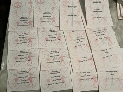 1990s Manchester United Match Day Football Menus: From the mid to late 90s to include 16 from the 98/99 treble season. Excellent condition unwritten single. (63)