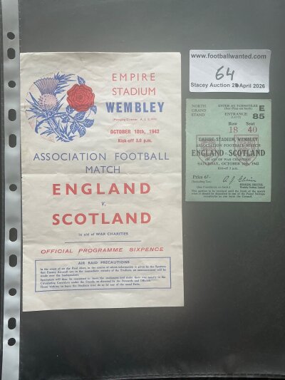1942 England v Scotland Football Programme + Ticket: Good condition programme dated 10 10 1942 with no team changes but light fold. Ticket excellent. (2)