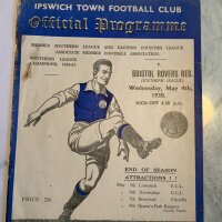37/38 Ipswich Town v Bristol Rovers Reserves Football Programme: Southern League match 4 5 1938 in good condition with no team changes. Tear at top of spine and staples rotted away.
