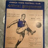 37/38 Ipswich Town v Bath City Football Programme: Southern League match 19 2 1938 in excellent condition with no team changes. Nice pull out picture of the match v Colchester with the whole pitch and large attendance evident.