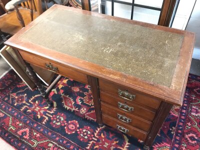 An Edwardian desk. Dimensions 98cm wide , 74cm tall , 50cm long NO RESERVE