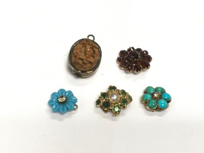 Five small pendants comprising four stone set examples. NO RESERVE