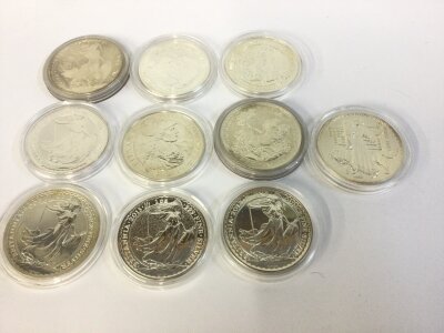 A collection of 10 1oz Britannias