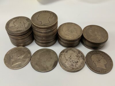 A collection of British Half crowns c.1825 onwards. Approx 735g.
