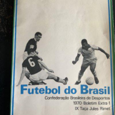 1970 World Cup Rare Tournament Brochures: 56 page brochure produced by the Brazilian FA. Boletim Extra 1 covers Brazil football history up to the start of the 1970 tournament. Soft cover.