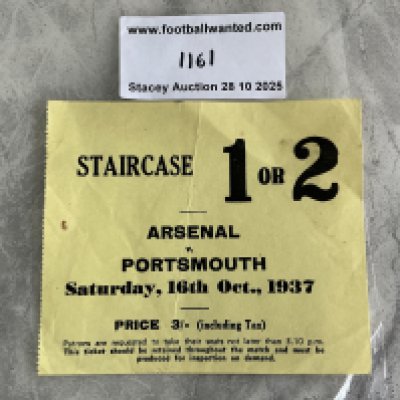 37/38 Arsenal v Portsmouth Football Ticket: League match from Arsenals championship season. Good with fold dated 16 10 1937.