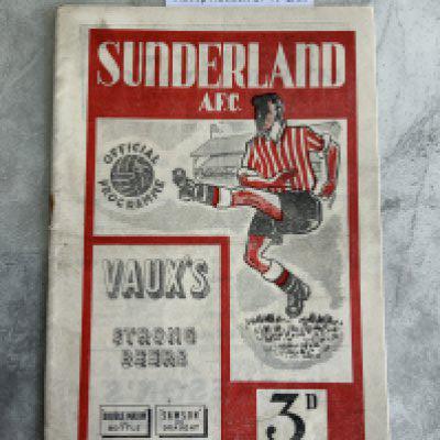 50/51 Sunderland v Arsenal Football Programme: Good condition league match with no team changes. Rusty staple holding firm.