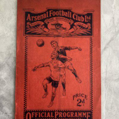 1929 - 1930 Arsenal v Liverpool Football Programme: Excellent condition league match dated 2 4 1930. No team changes.
