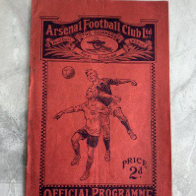 1931 England Trial Football Programme: England v The Rest. Good condition played at Arsenal dated 4 3 1931. No team changes. Rusty staples holding firm.