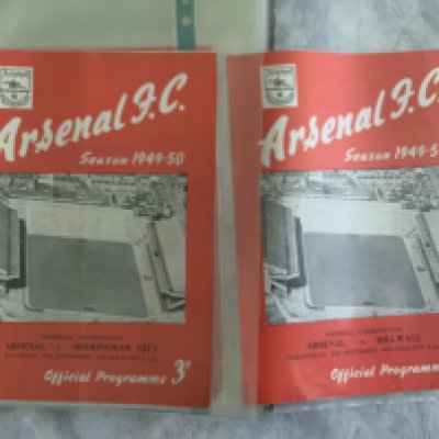 49/50 Arsenal Complete 1st Team + Reserves Football Programmes: Home programmes with all 25 first team plus 22 from the Football Combination + Cup. Additionally there is a London FA Cup match v Millwall. Fair/good. (48)