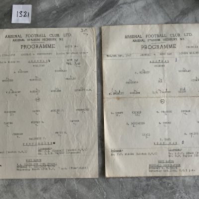 57/58 Arsenal LMWL Football Programmes: Single sheets with score and scorers noted v Portsmouth and West Ham. Good condition. (2)