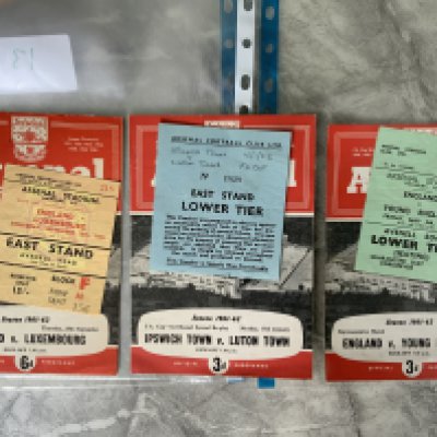 61/62 Programmes + Tickets Of Matches At Arsenal: Ipswich v Luton FA Cup, England v Luxembourg full international plus England v Young England. Good. (6)