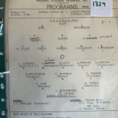 62/63 Arsenal Reserves + Youth Football Programmes: Home programmes with a possible complete 17 Football Combination with 3 being large sheets plus 3 London FA Cup including semi and final, Junior Practice Match, Arsenal v London Schools, 4 x FA Youth Cup, Metropolitan League SF and a couple of Islington Schools. Majority good with some rare issues. (29)