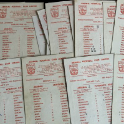 Arsenal 70/71 Reserve + Youth Football Programmes: Probable full set of 20 Football Combination plus the Combination final v West Ham, 2 x London Challenge Cup, 4 Youth Cup including final, SJFC, 3 x SE Counties Cup. Mainly cards in good condition with a few being sheets.